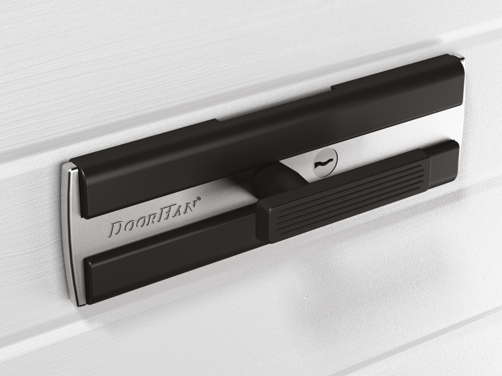 A manual chain drive is installed on industrial doors of all types and is used to raise and lower the door leaf manually.